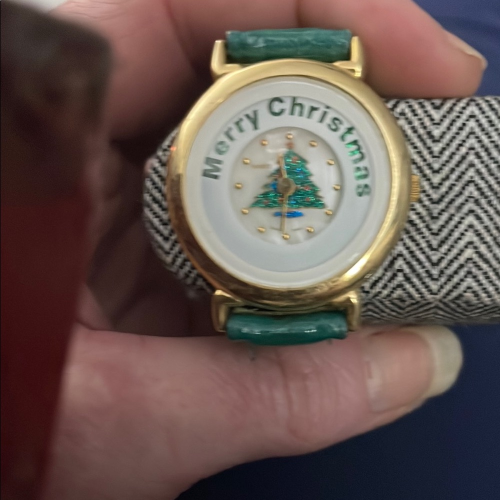Green and Gold Christmas Watch